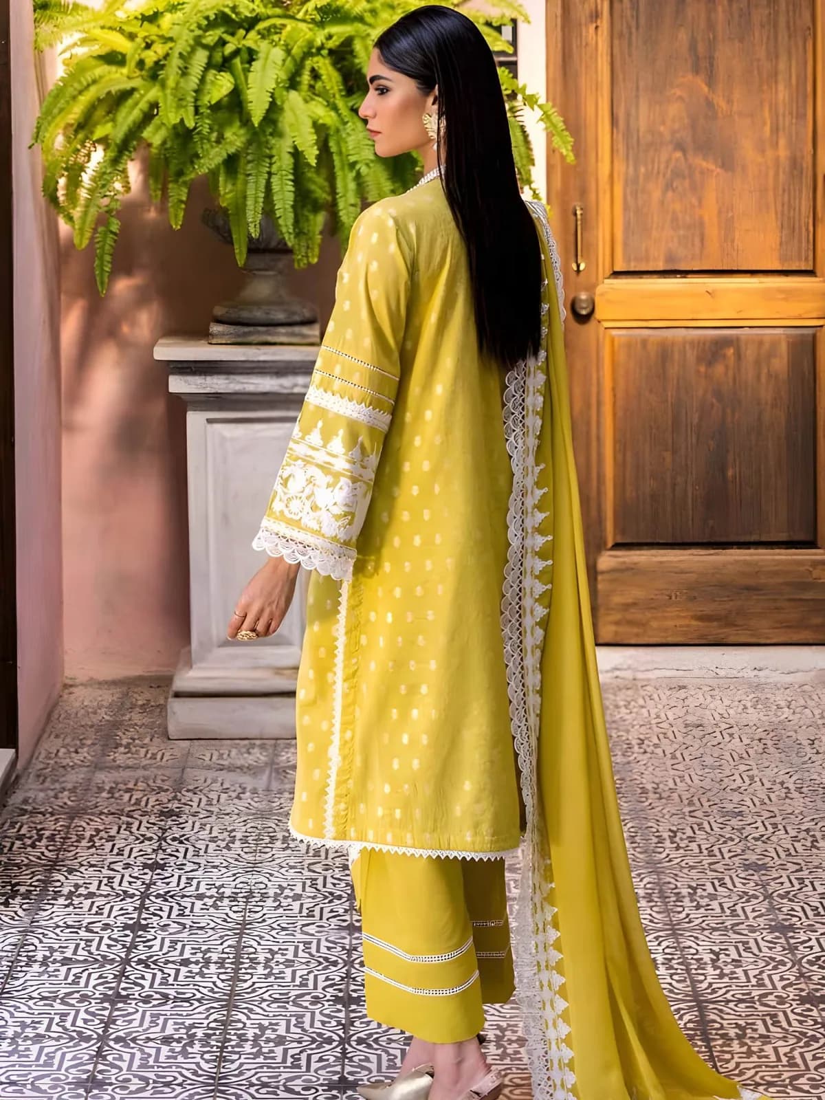 Gul Ahmed New Collection Sale Embroidered Jacquard Shirt with Embroidered Chiffon Dupatta FE-42018 - Askani Group