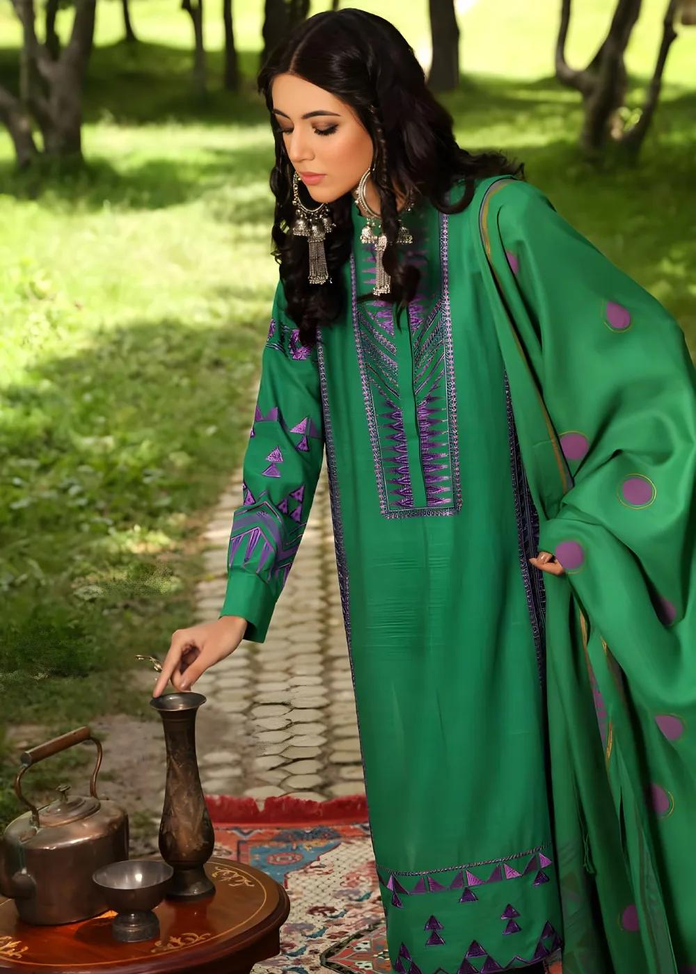 Gul Ahmed 3-Piece Embroidered Dyed Khaddar Shirt with Gold & Lacquer Acrylic Pashmina Dupatta AP-12041