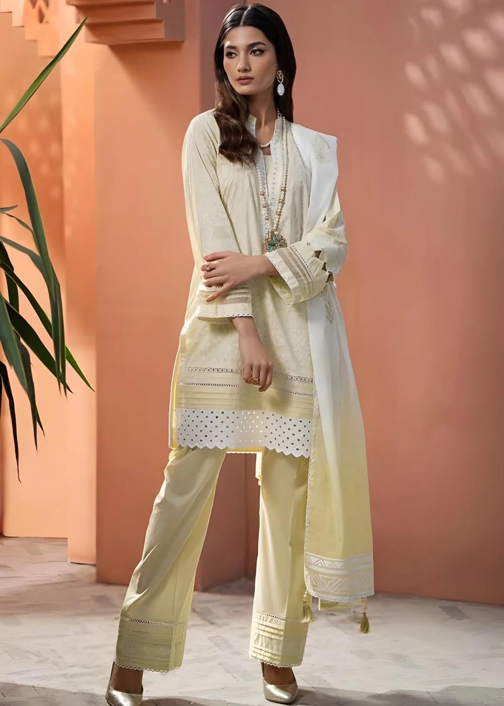 Gul Ahmed 3-Piece Lacquer Printed Embroidered Lawn Unstitched Suit with Lacquer Printed Paper Cotton Dupatta SP-42016