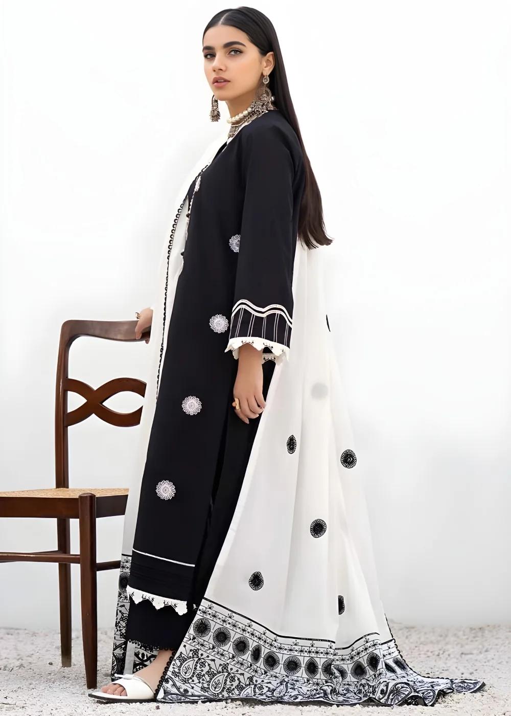 Gul Ahmed 3-Piece Printed Embroidered Lawn Unstitched Suit with Embroidered Pallu Lawn Dupatta B-42005