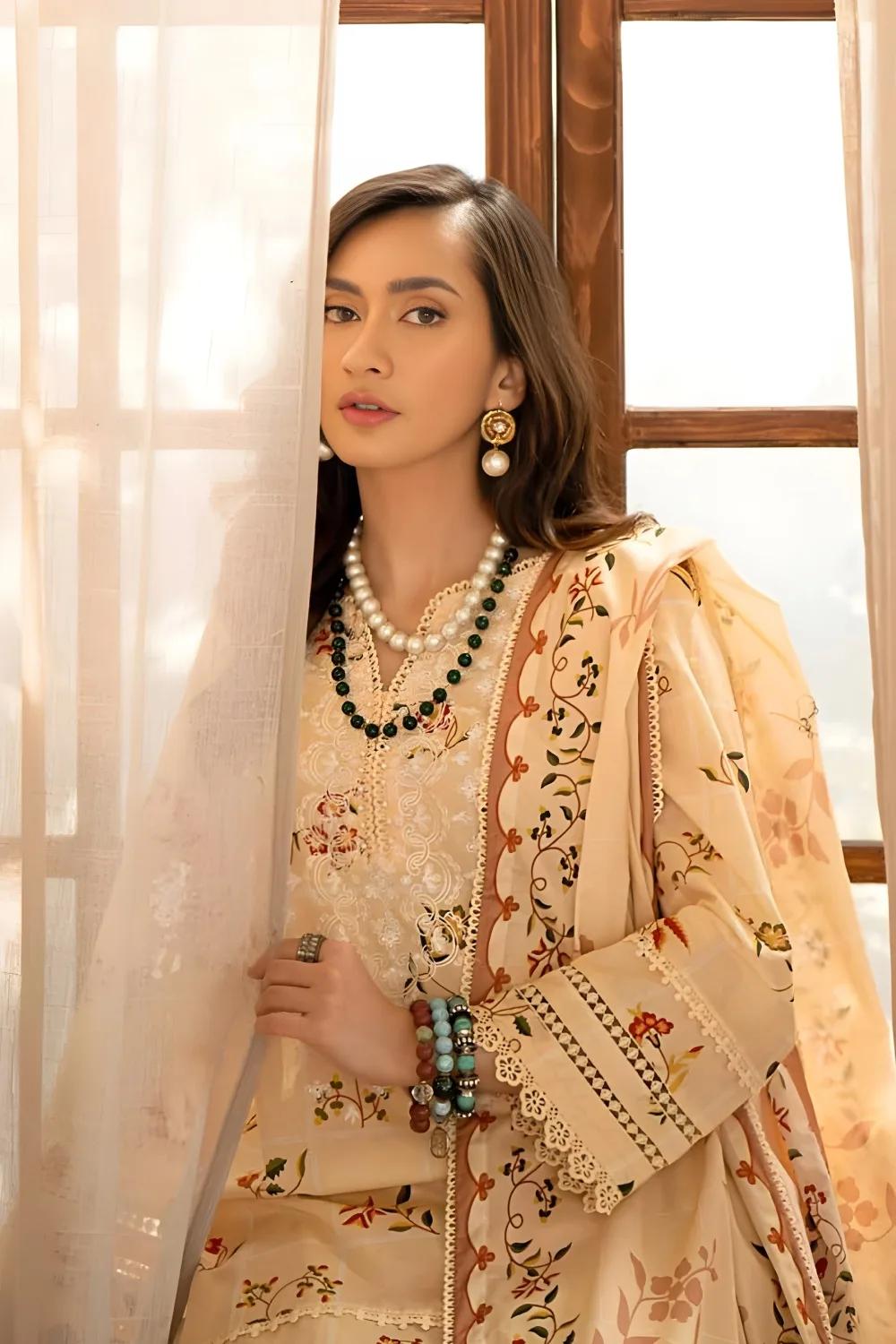 Gul Ahmed 3-Piece Unstitched Printed Embroidered Lawn Shirt with Printed Lawn Dupatta CL-42041