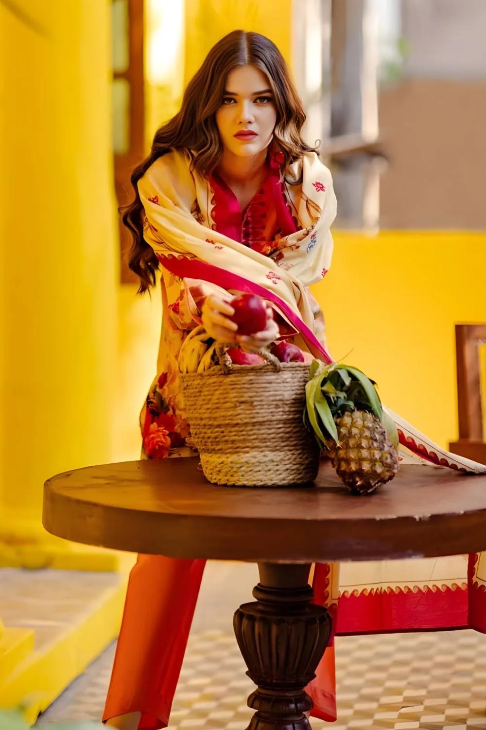 Gul Ahmed 3-Piece Unstitched Printed Lawn Shirt with Printed Lawn Dupatta CL-42026 A