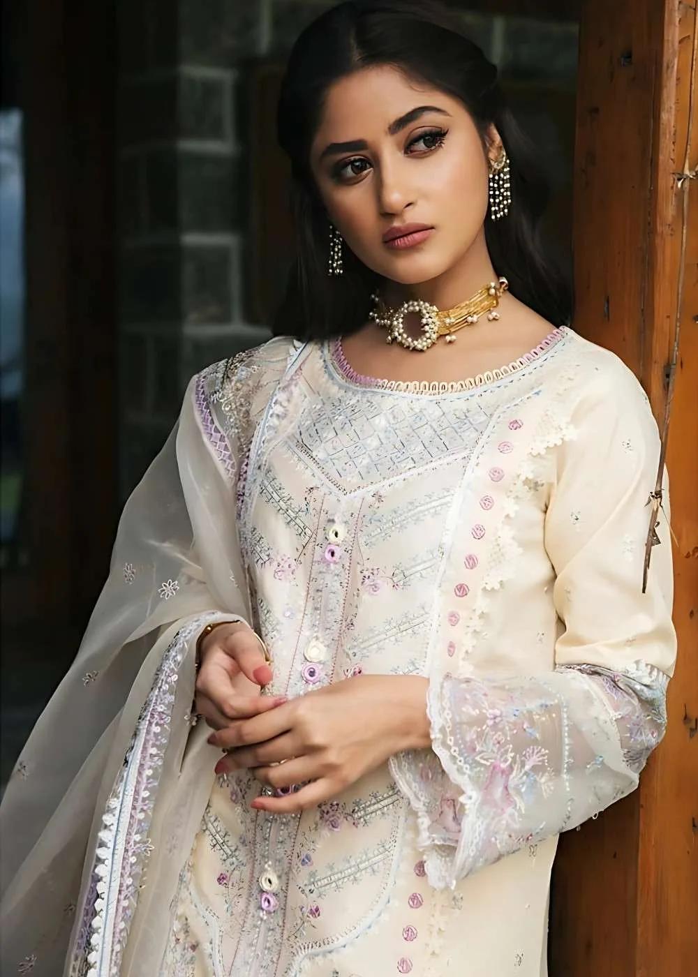 Qalamkar Party Suits for Women - Rahi Luxury Festive Lawn Collection EB-09 DAPHNE