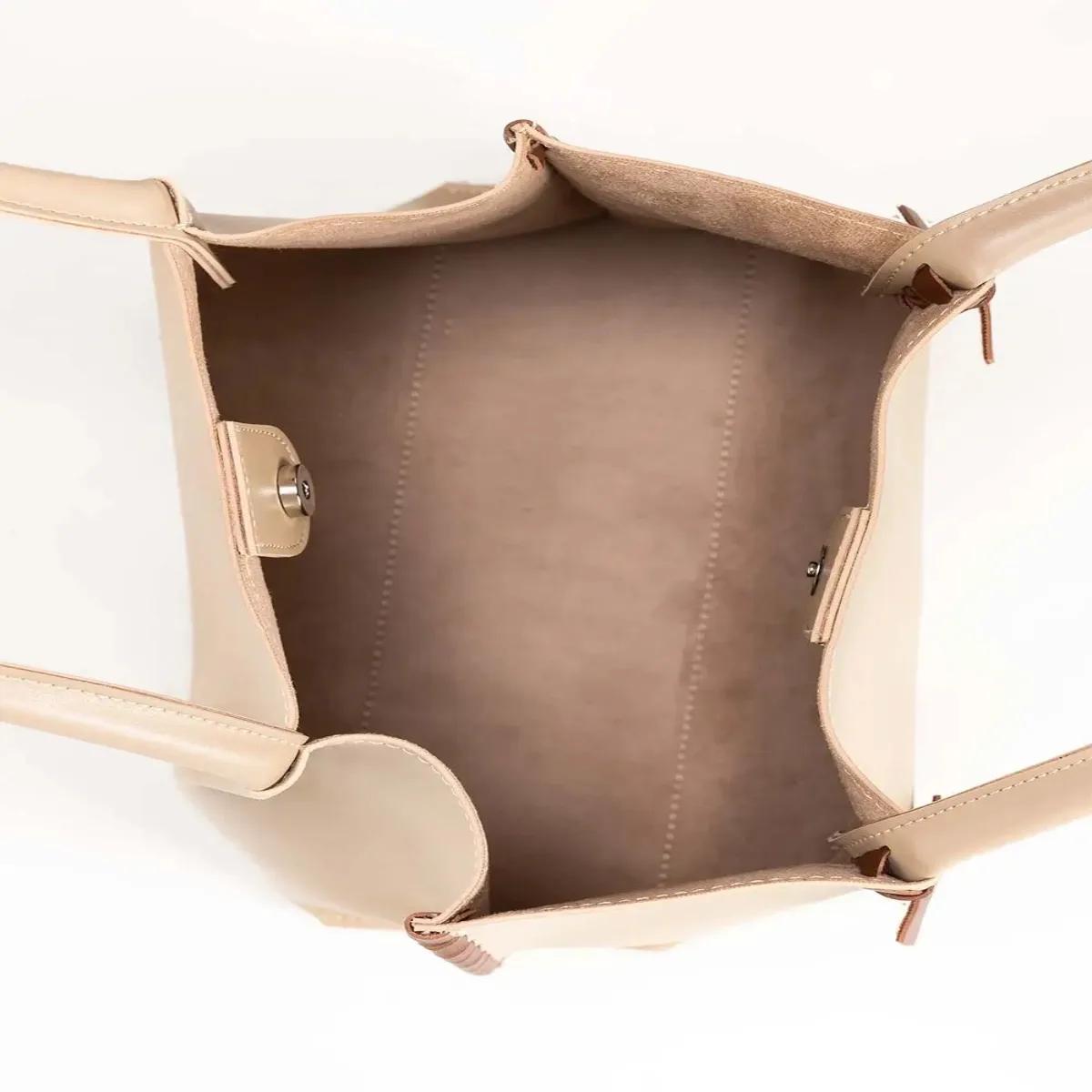 Tote Bag Organizer Off White-Brown Tote Bags for Women, a Sophisticated & Versatile Accessory for the Modern Individual-Professional | Askani Group